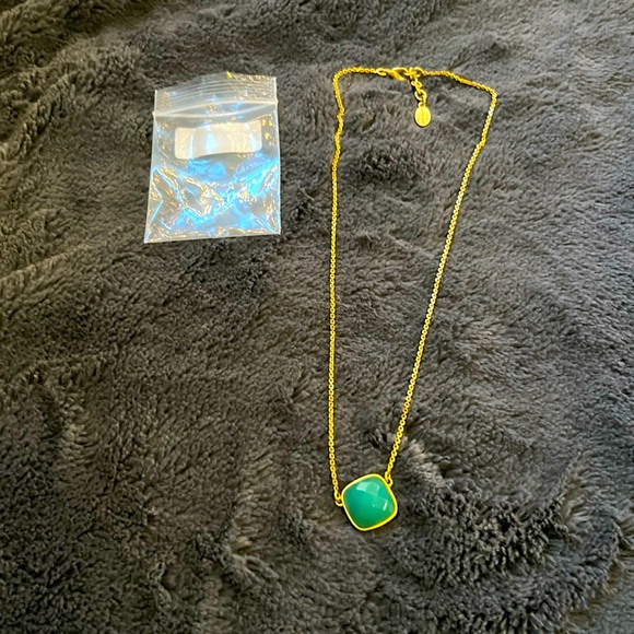 EUC GUESS BY MARCIANO WOMENS LUCAS JACK NECKLACE - Picture 1 of 3